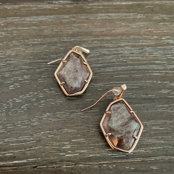 Kendra Scott Earrings - Picture 3 of 4